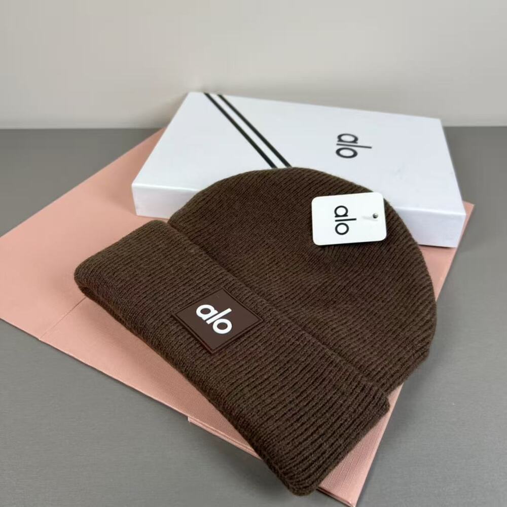 Alo Yoga Ribbed Knit Beanie